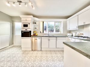 KITCHEN- click for photo gallery